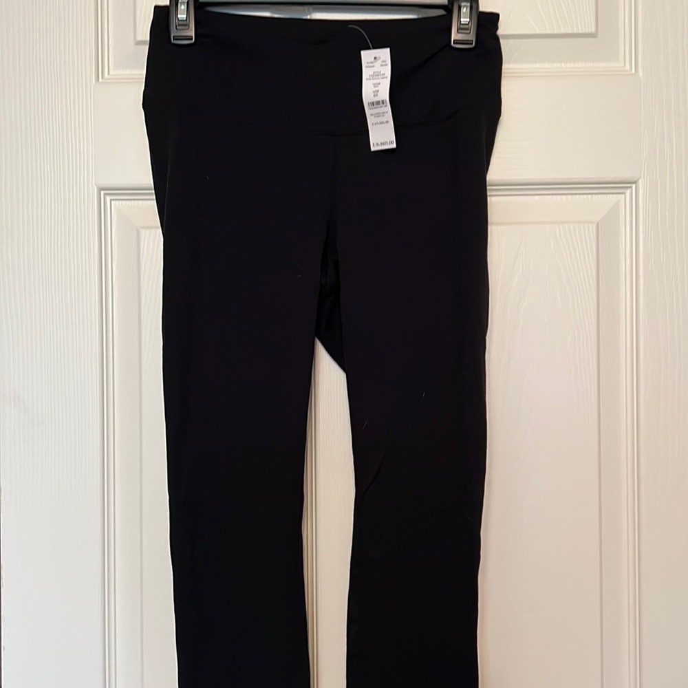 Sz 6 short WHBM runway leggings. Brand new.